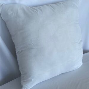 White Pillow Insert 18x18